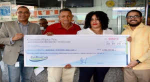 Hípicos dominicanos bailan la “Danza de los Millones” en el Hipódromo V Centenario